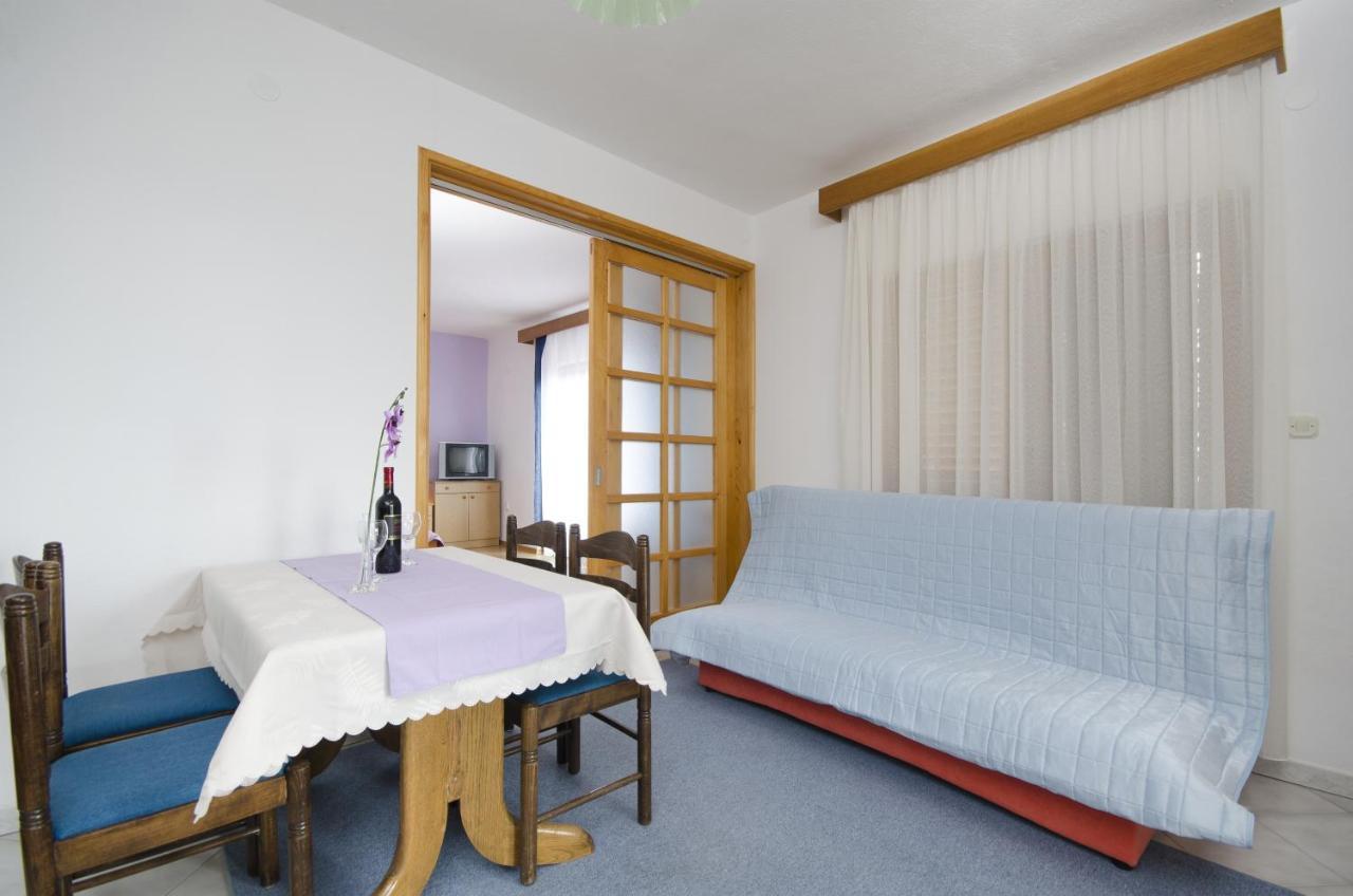 Family Friendly Apartments With A Swimming Pool Baska Voda, Makarska - 12442 Exteriér fotografie