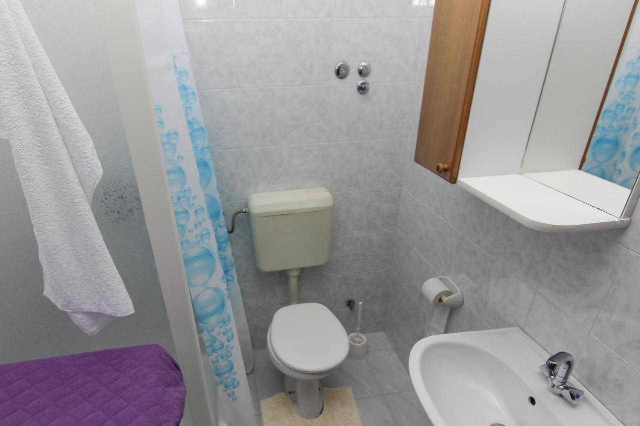 Family Friendly Apartments With A Swimming Pool Baska Voda, Makarska - 12442 Exteriér fotografie