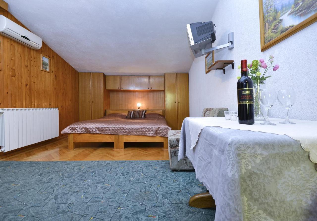 Family Friendly Apartments With A Swimming Pool Baska Voda, Makarska - 12442 Exteriér fotografie
