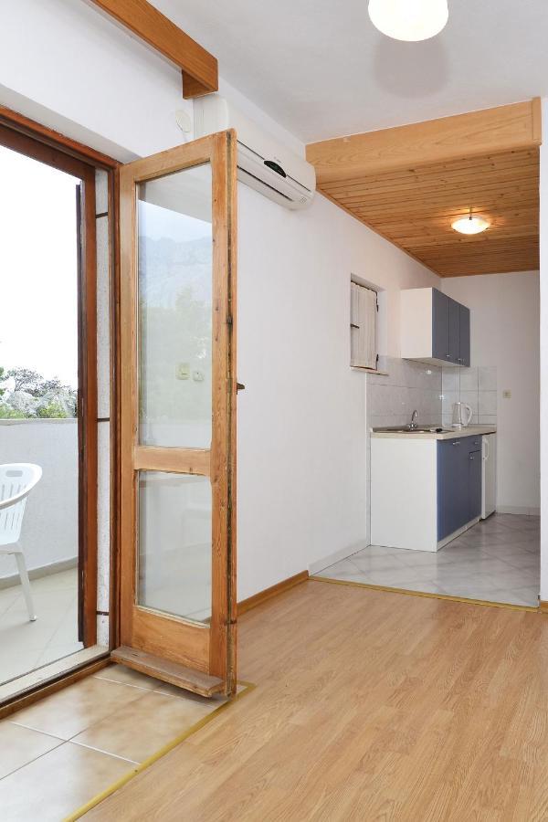 Family Friendly Apartments With A Swimming Pool Baska Voda, Makarska - 12442 Exteriér fotografie