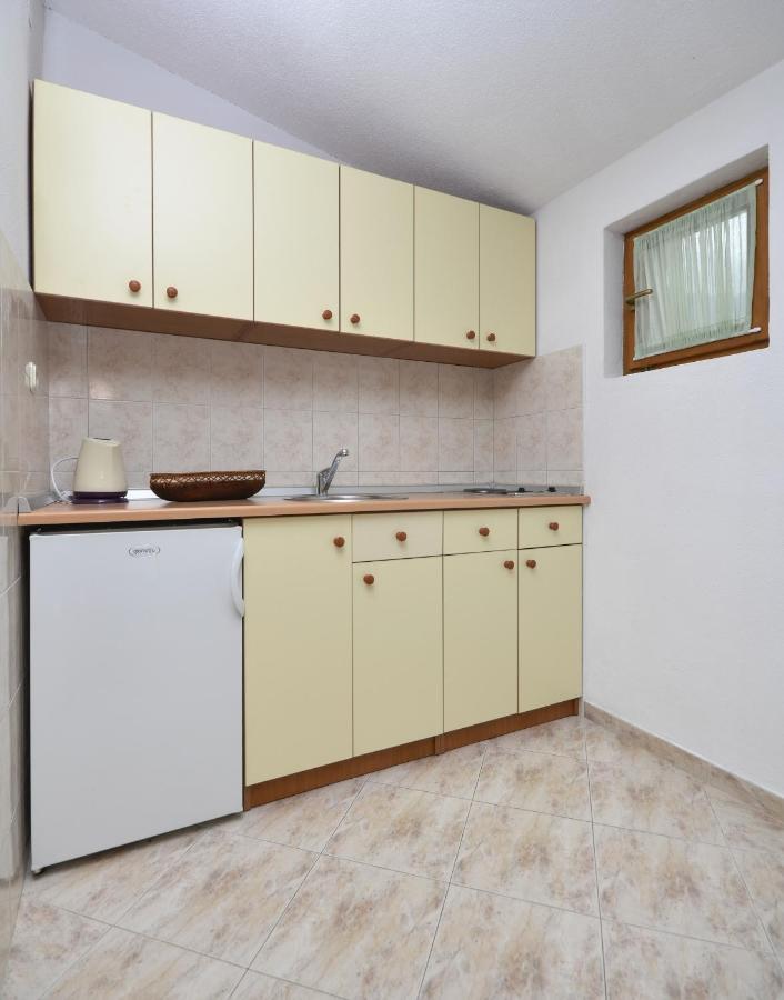 Family Friendly Apartments With A Swimming Pool Baska Voda, Makarska - 12442 Exteriér fotografie