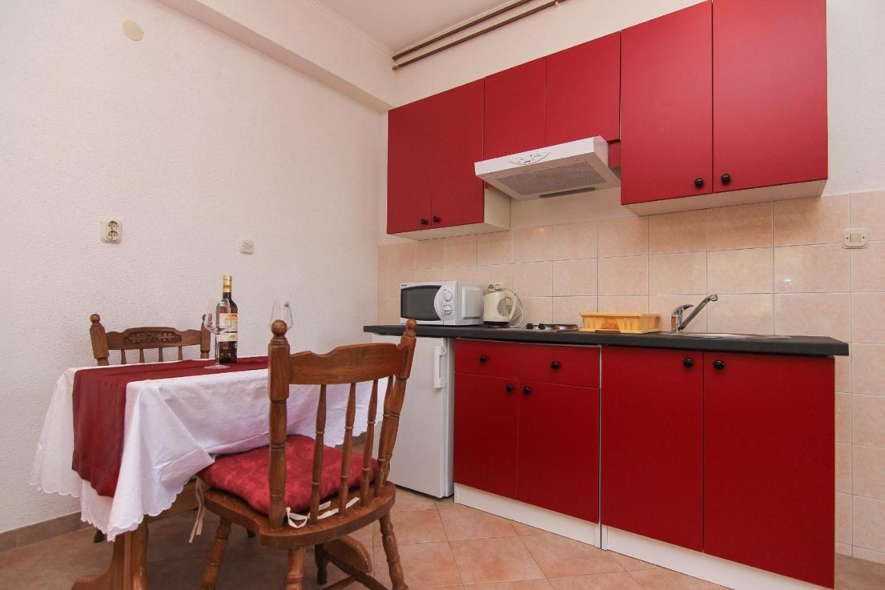 Family Friendly Apartments With A Swimming Pool Baska Voda, Makarska - 12442 Exteriér fotografie