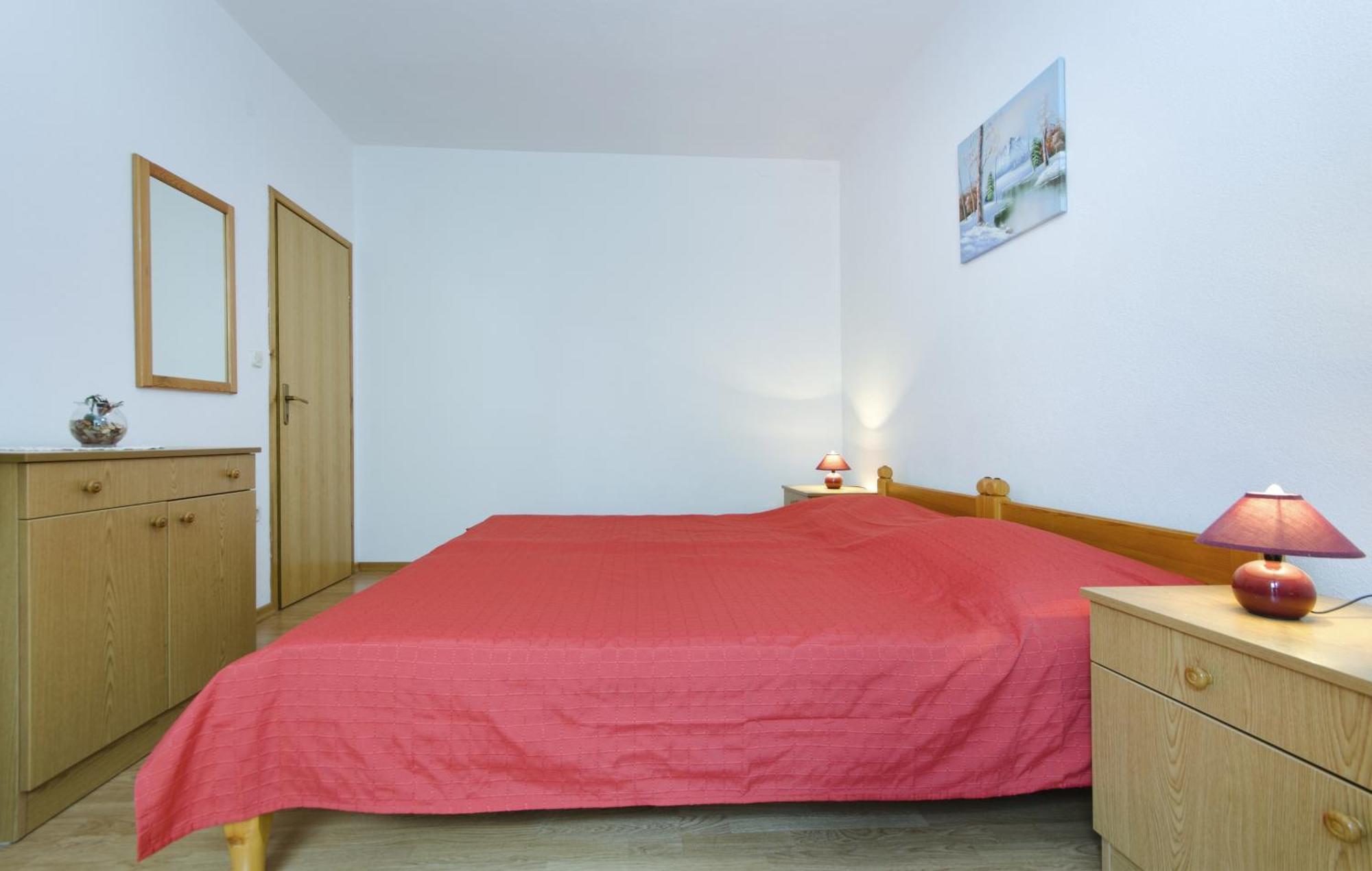 Family Friendly Apartments With A Swimming Pool Baska Voda, Makarska - 12442 Pokoj fotografie