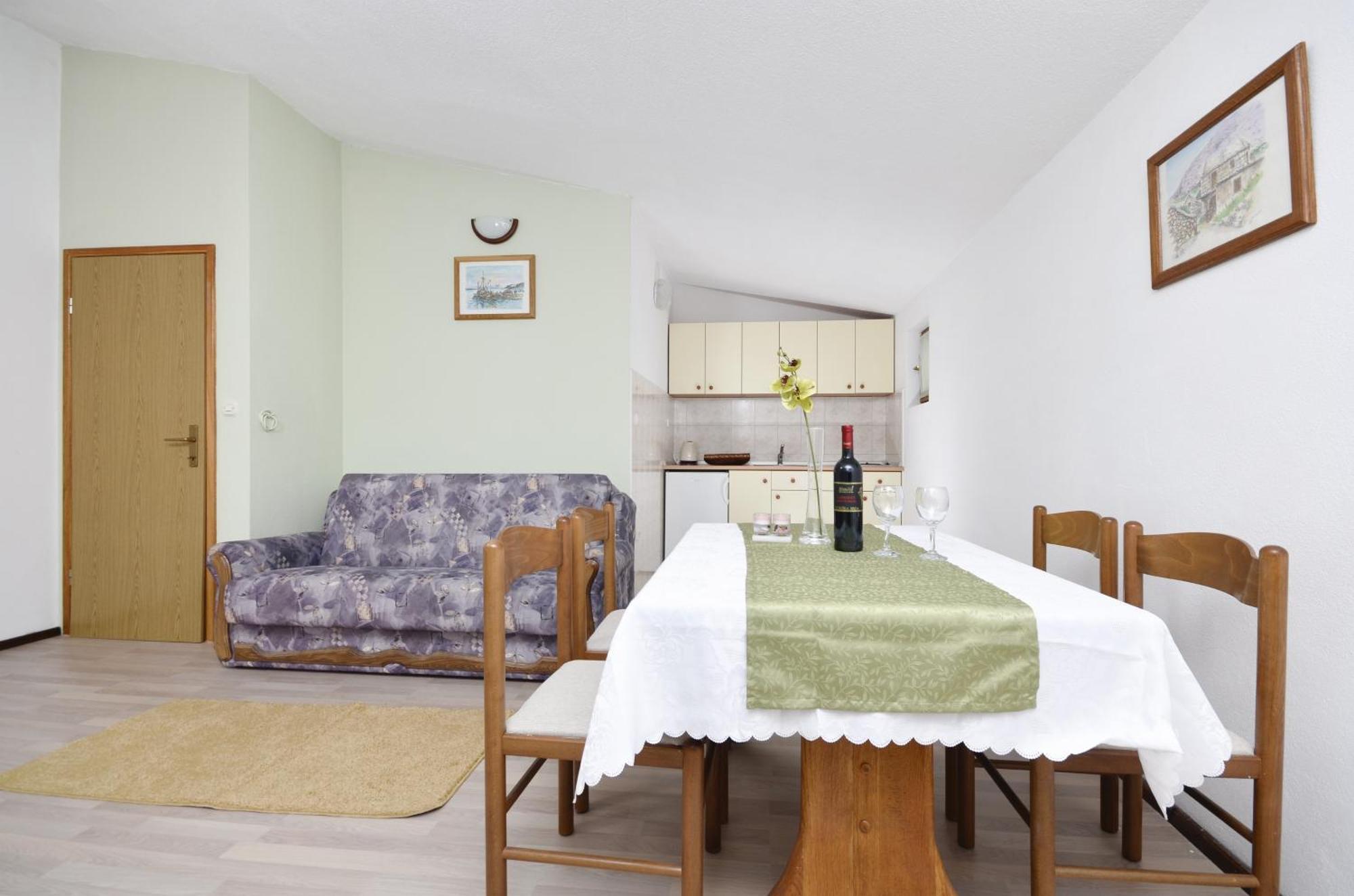 Family Friendly Apartments With A Swimming Pool Baska Voda, Makarska - 12442 Pokoj fotografie
